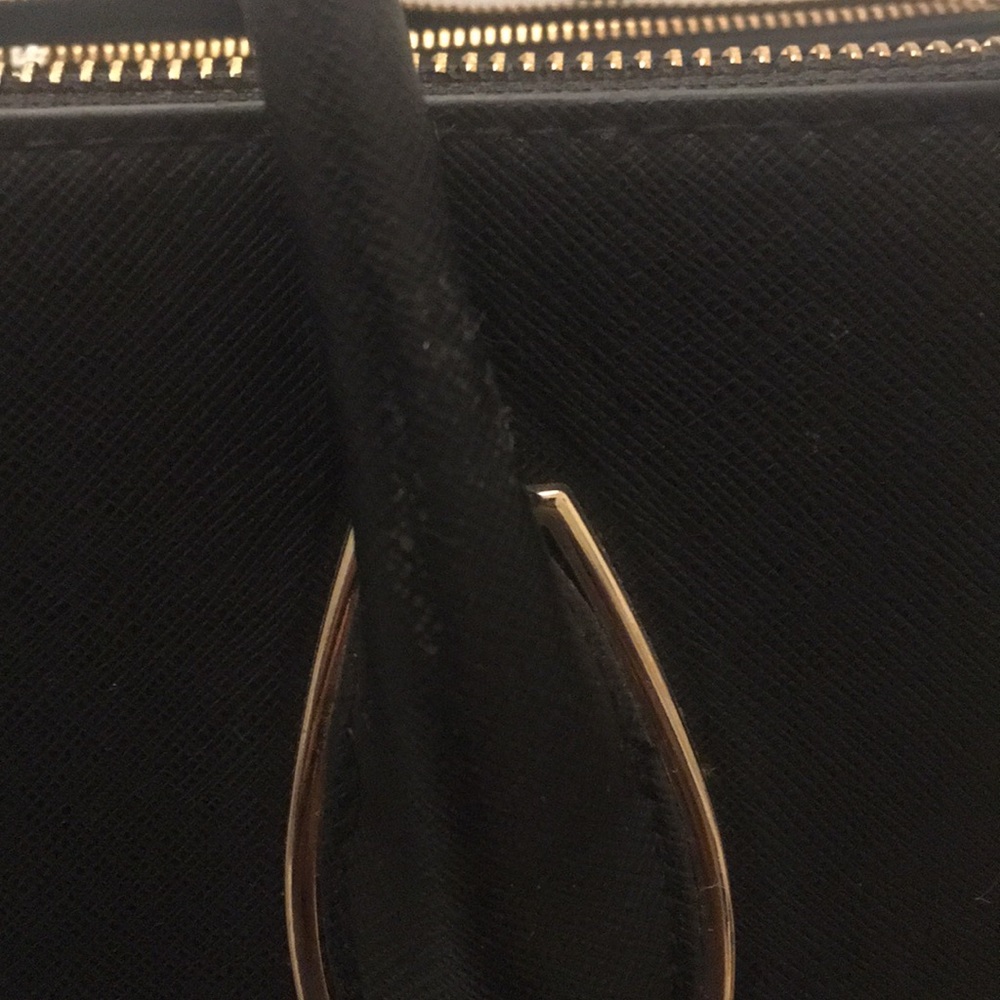 Large H&M Pocket Book - Picture 12 of 16
